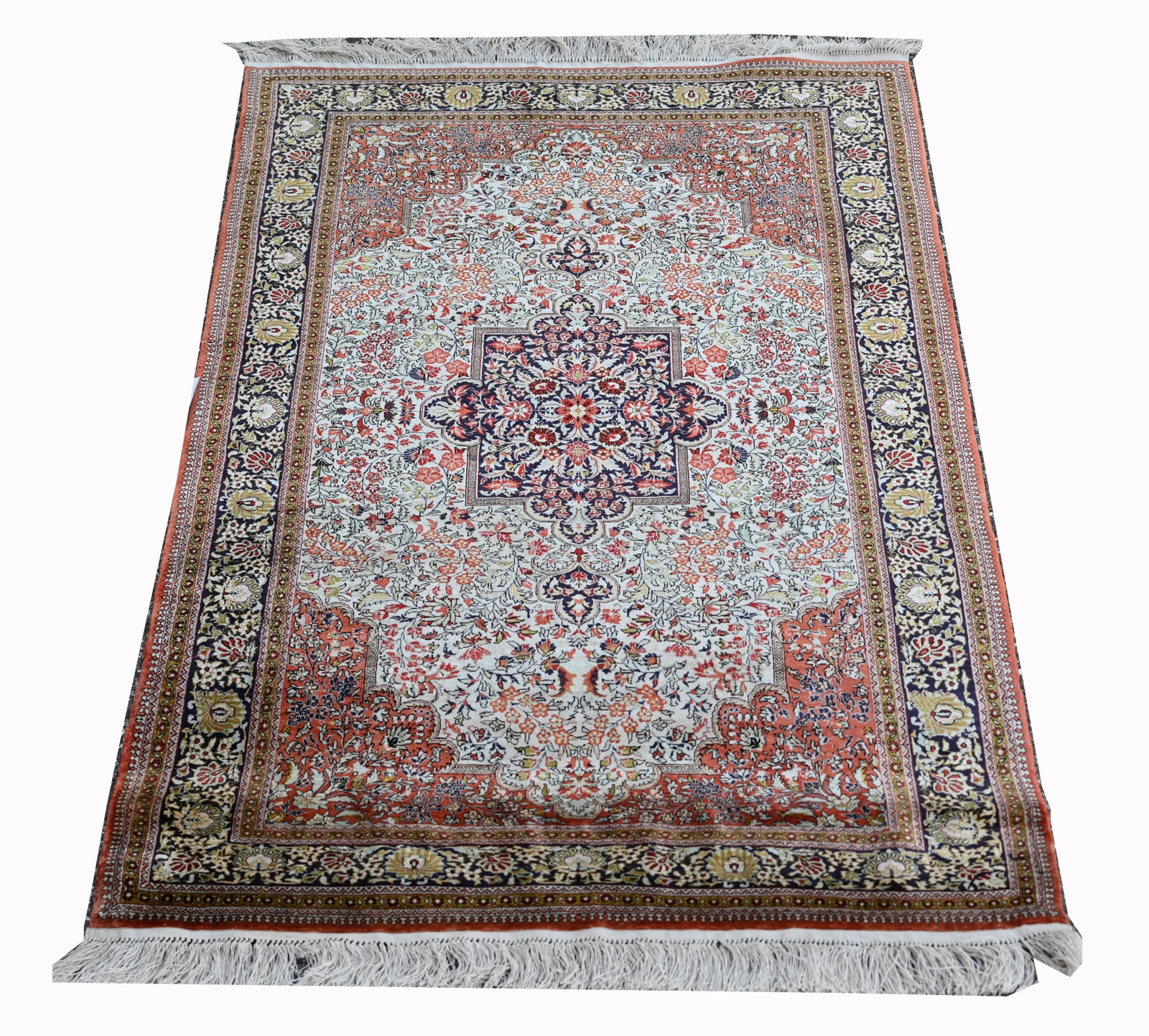 Persian Qum Silk Rug - 3' x 5': Persian Qum Silk Rug Size: 3' x 5'