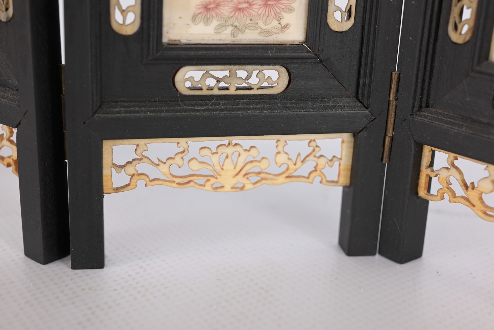 Chinese 4-Panel Bone Inlaid Table Screen - 8