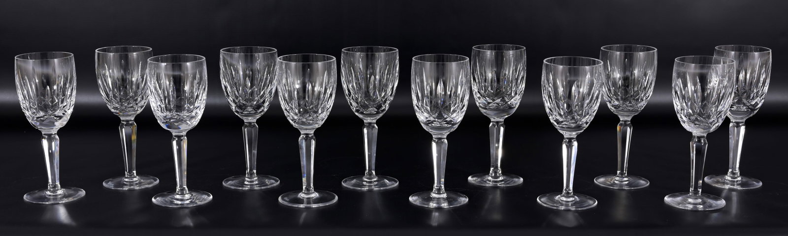 (12) Waterford Crystal Claret Wine Kildare Glass: (12) Waterford Crystal Claret Wine Kildare Glass Marked on base. Dimensions: 6.5 x 2.5 in.
