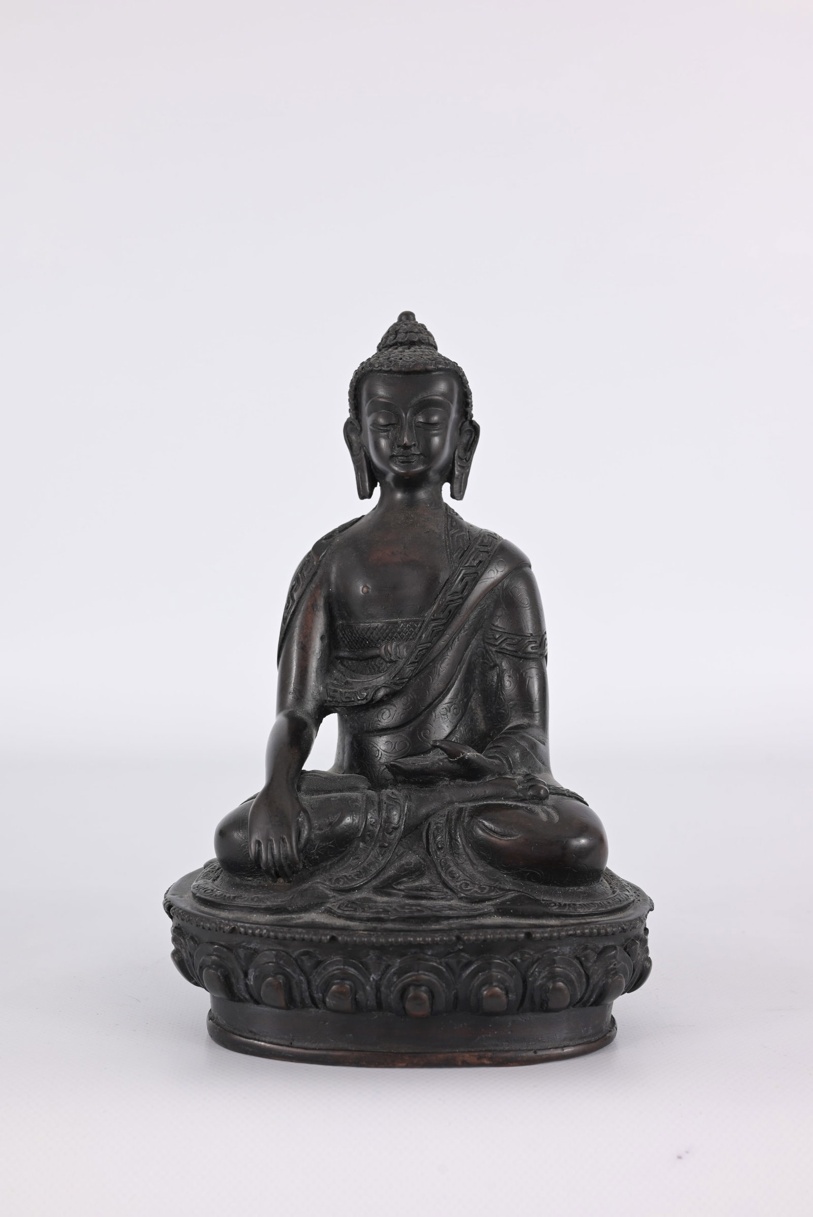 Statue of the Buddha, Shakyamuni (1 of 6)