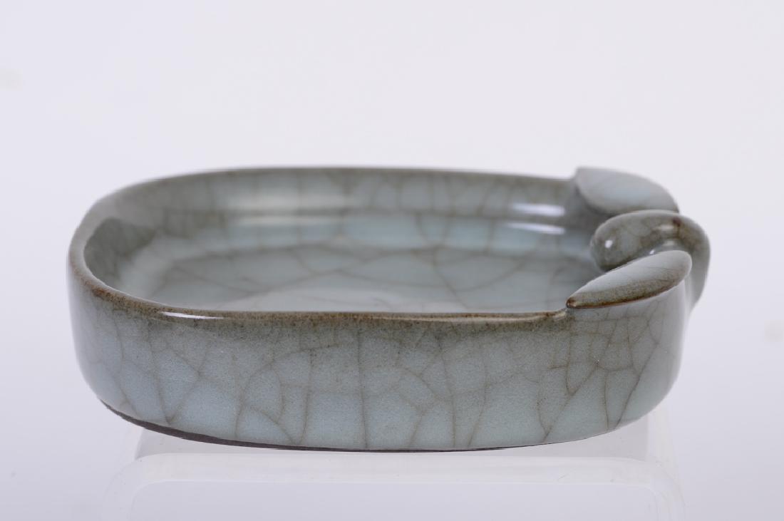 A nice Chinese Ru Yao kiln brush washer (1 of 8)