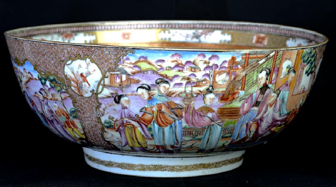 A huge Chinese export rose medallion punch bowl (1 of 12)