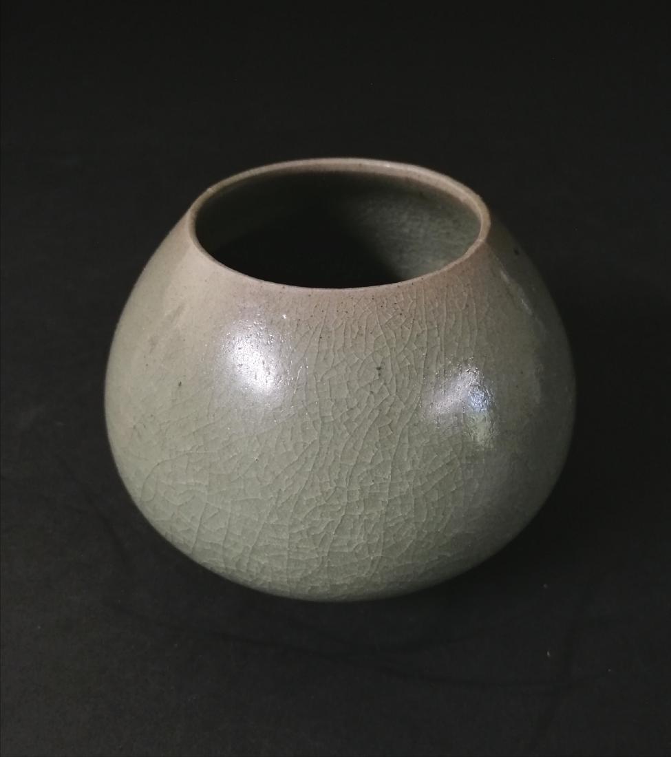 CHINESE SONG DYNASTY CELADON PORCELAIN WATER POT (1 of 6)
