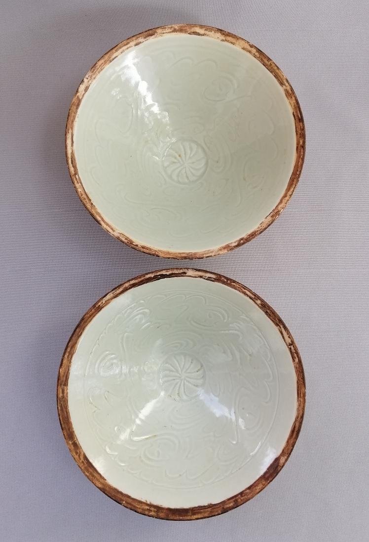 TWO CHINESE SONG HU TIAN KILN YING QING BOWLS (1 of 7)