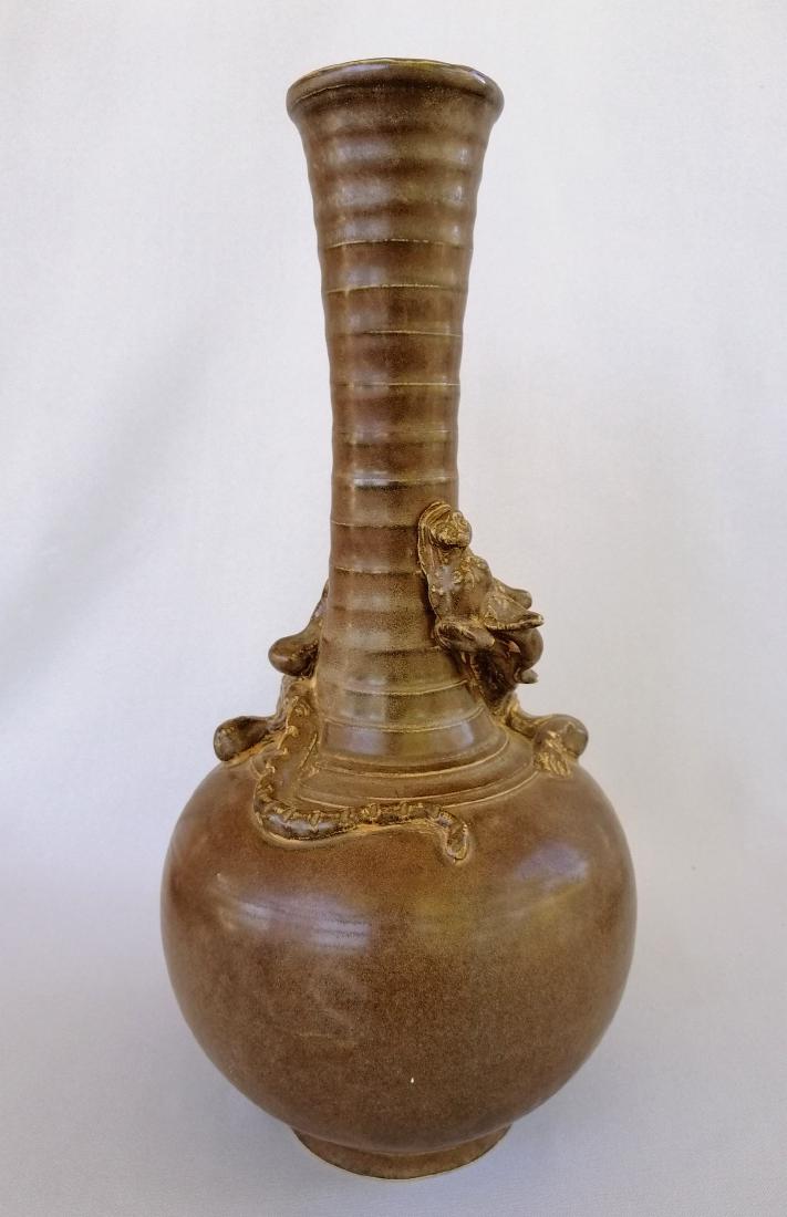 A CHINESE SONG DYNASTY DING KILN SAUCE GLAZED VASE (1 of 8)