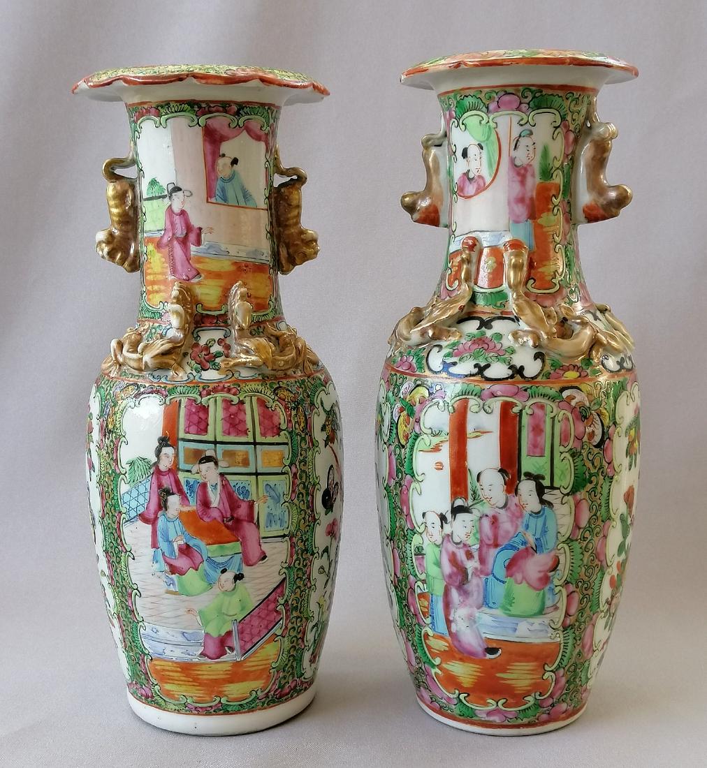 TWO CHINESE QING DYNASTY ROSE MEDALLION VASES (1 of 6)