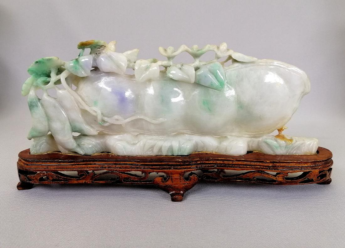 CHINESE JADEITE CARVED BEANS AND LEAVES. (1 of 10)