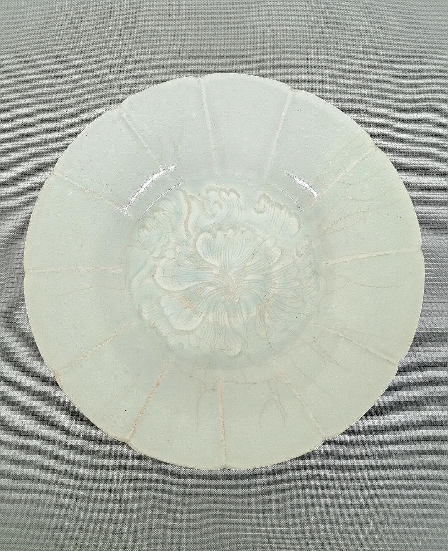 A superb Chinese Song dynastyYing Qing plate deco. (1 of 5)