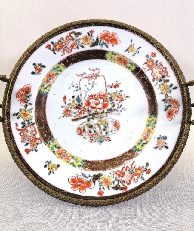 A Chinese export rose medallion plate in metal mot (1 of 9)