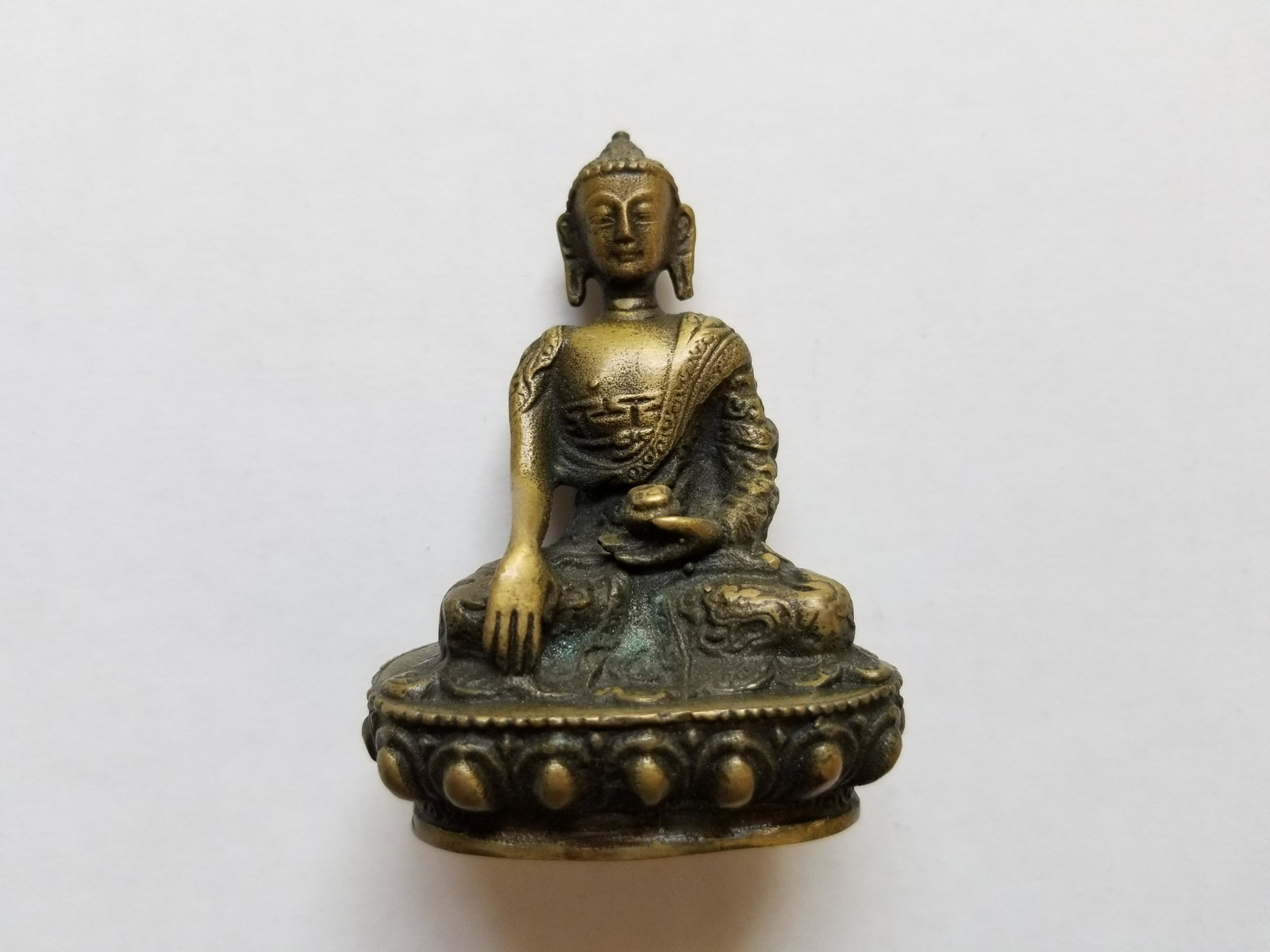 Tibet Buddhist Bronze Sakyamuni Shakyamuni Hold pot: Tibet Buddhist Bronze Sakyamuni Shakyamuni Hold pot Tathagata Buddha Statue