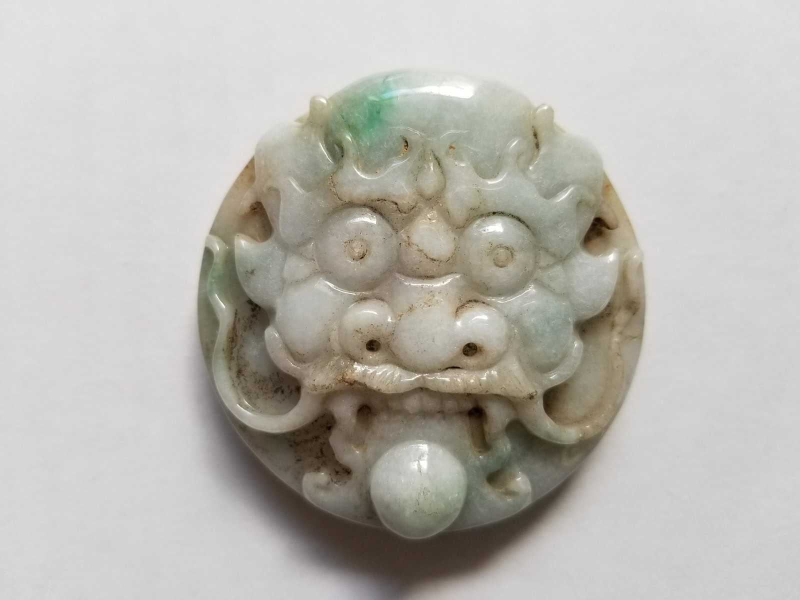 Exquisite Hand-carved beast carving Jadeite: Exquisite Hand-carved beast carving Jadeite Jade belt-buckle.
