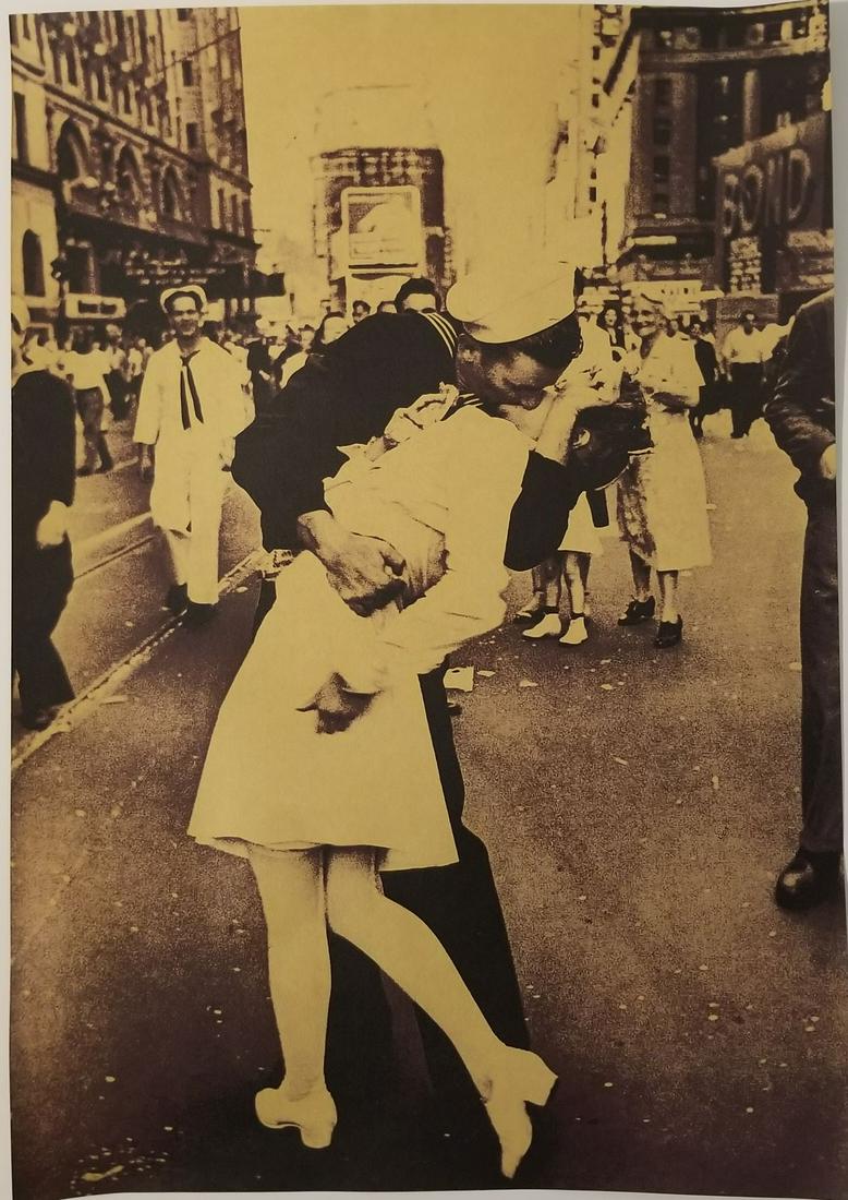 V-J Day The Kiss Poster Print Size (1 of 3)