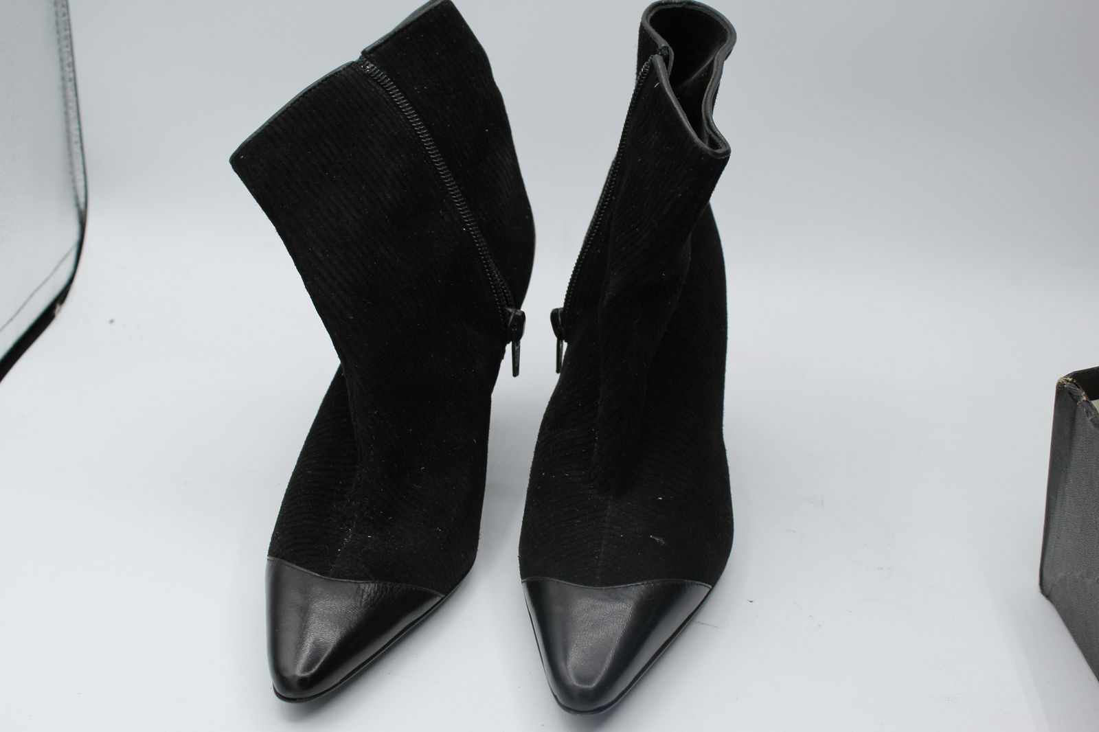 Salvatore Ferragamo Women's Shoe: Suede. Size 4.5.