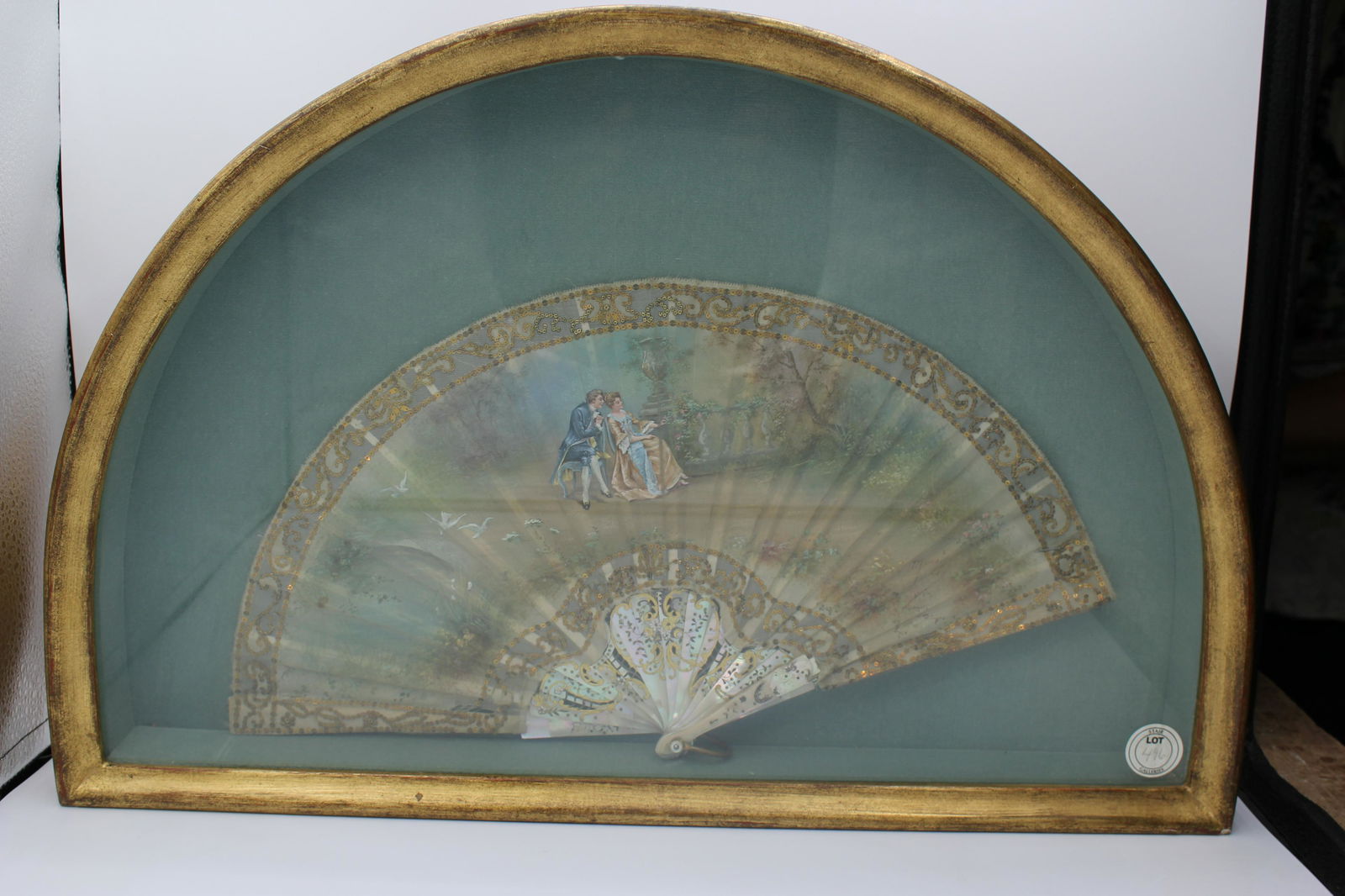 Victorian Mother of Pearl Hand Fan (1 of 8)