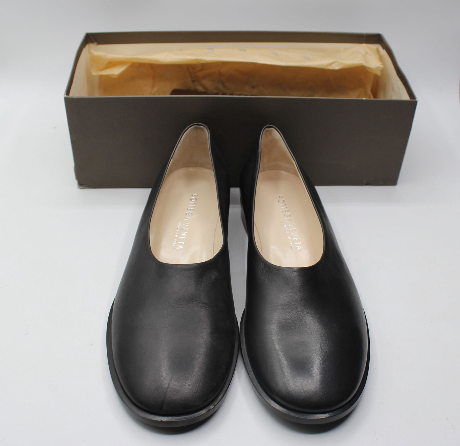Bottega Veneta Women's Flats (1 of 4)
