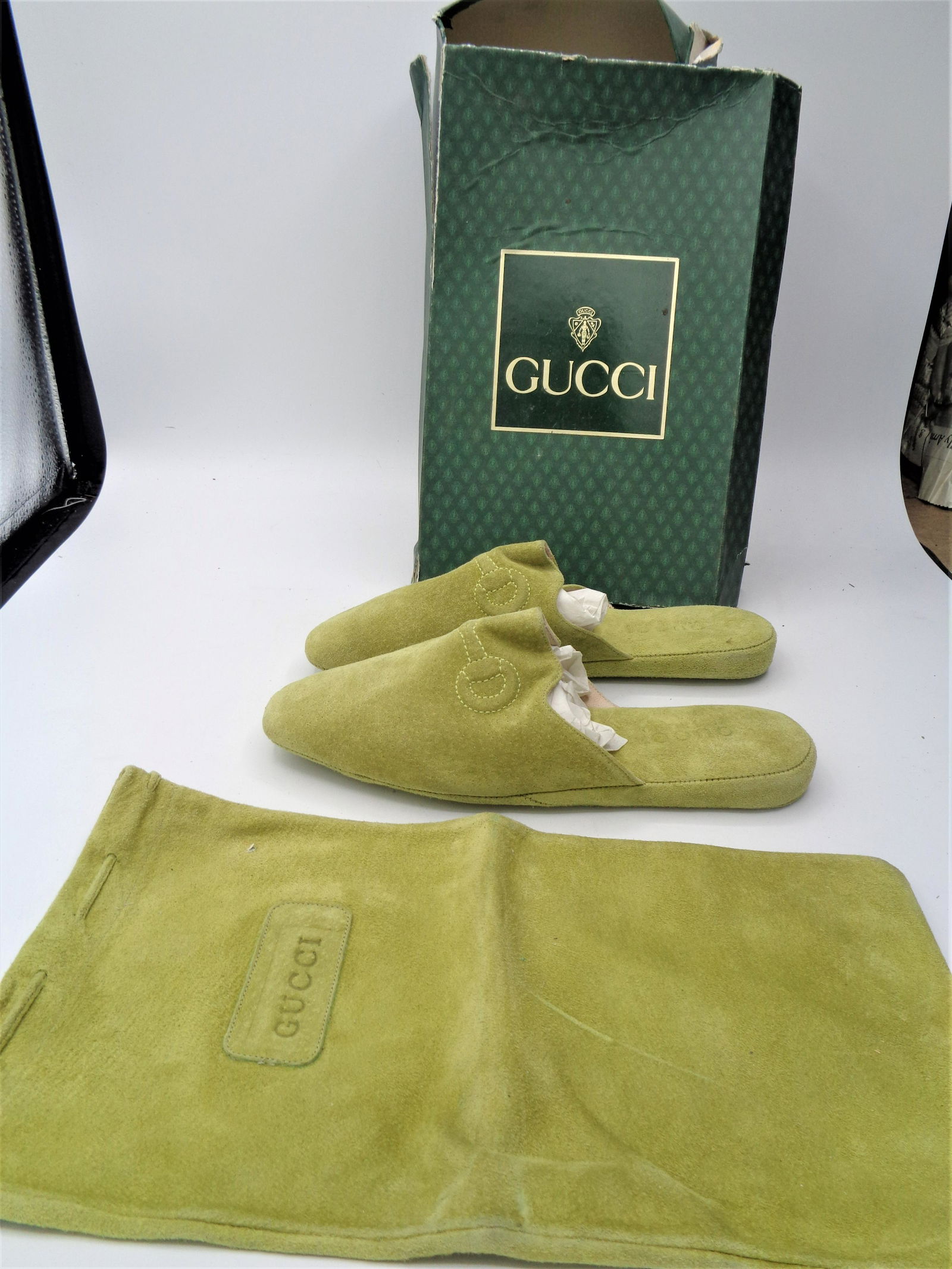 Vintage GUCCI Green Slippers (1 of 5)