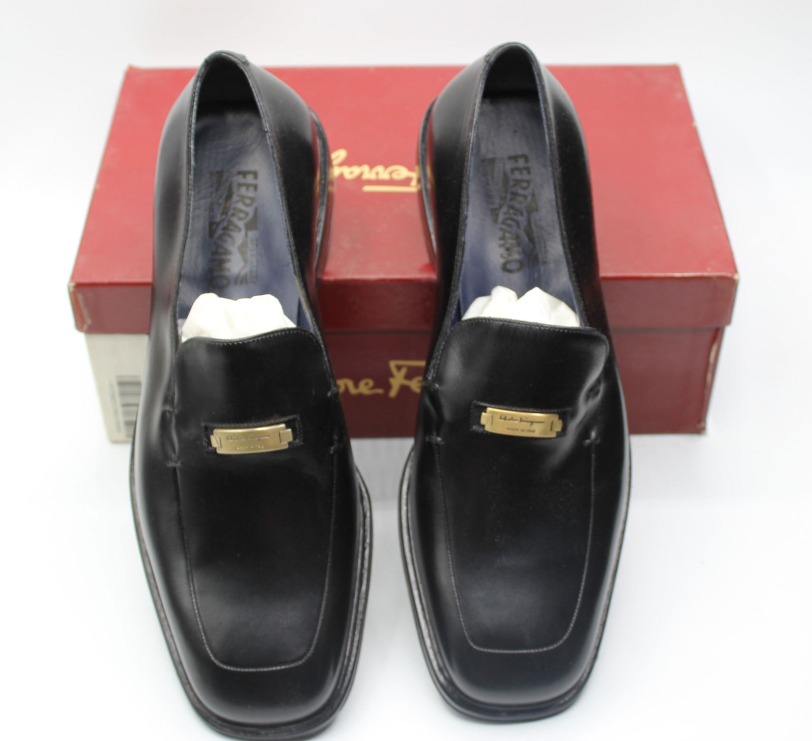Salvatore Ferragamo Men's Dress Shoes: Black, size 9.5.