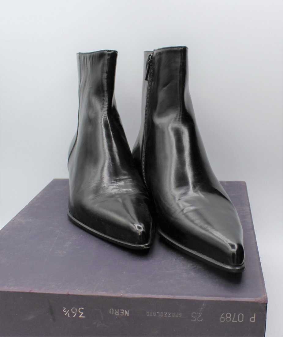 Prada Vero Cuoio Women's Black Boots (1 of 7)