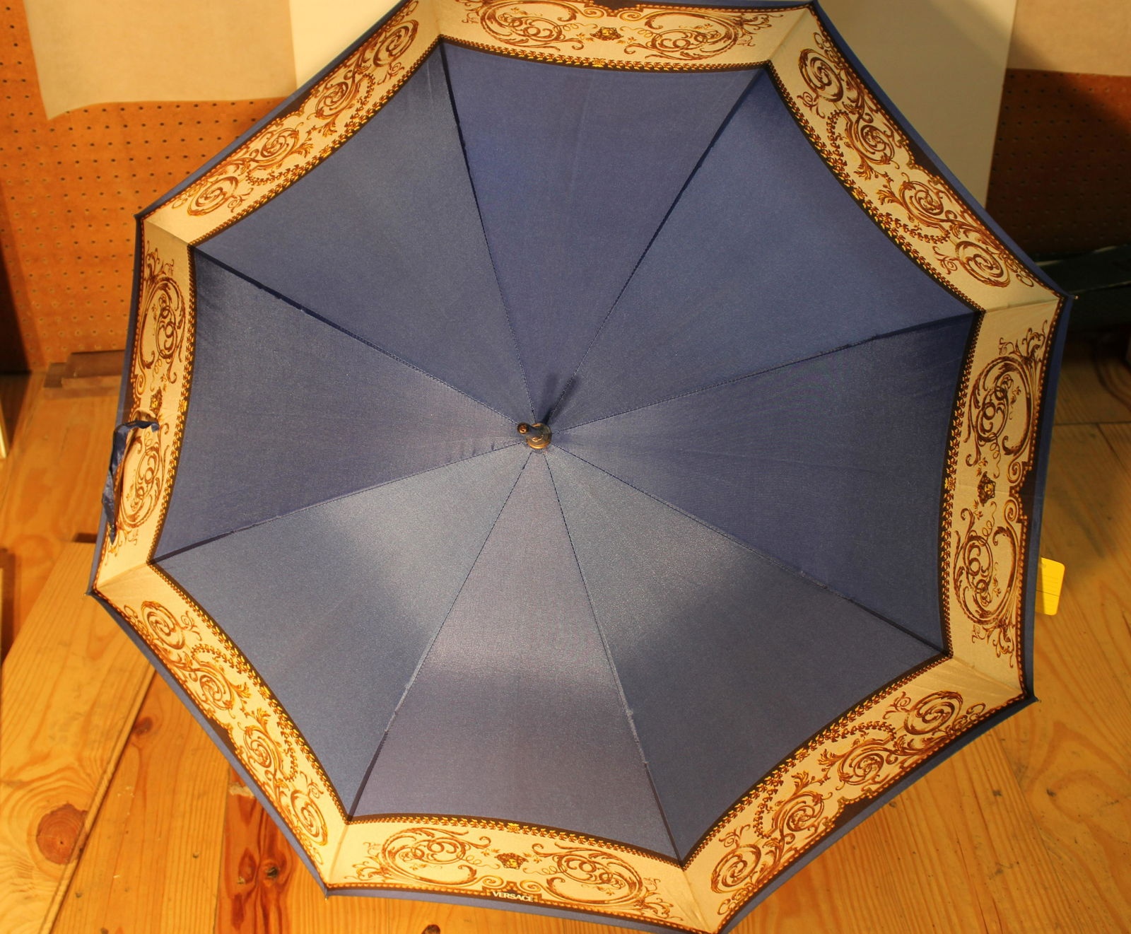 Vintage Versace Automatic Long Umbrella (1 of 5)