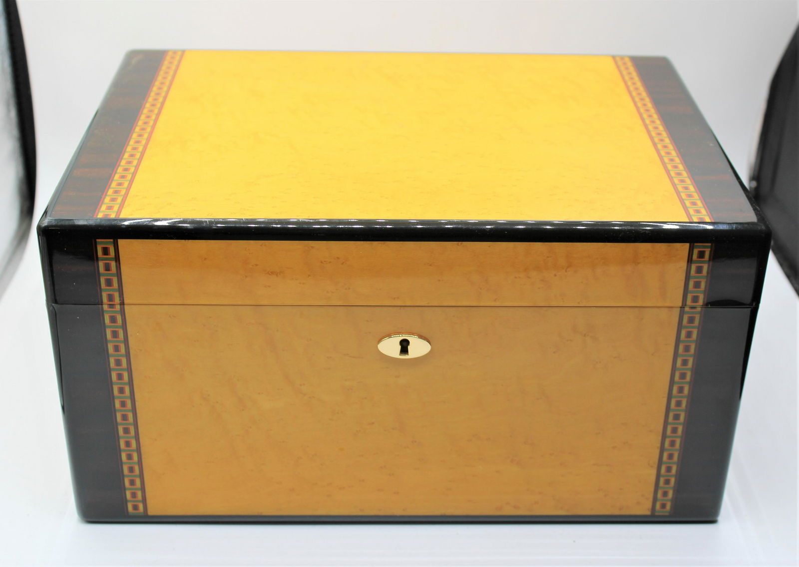 Dunhill Limited Edition Large Humidor (1 of 15)