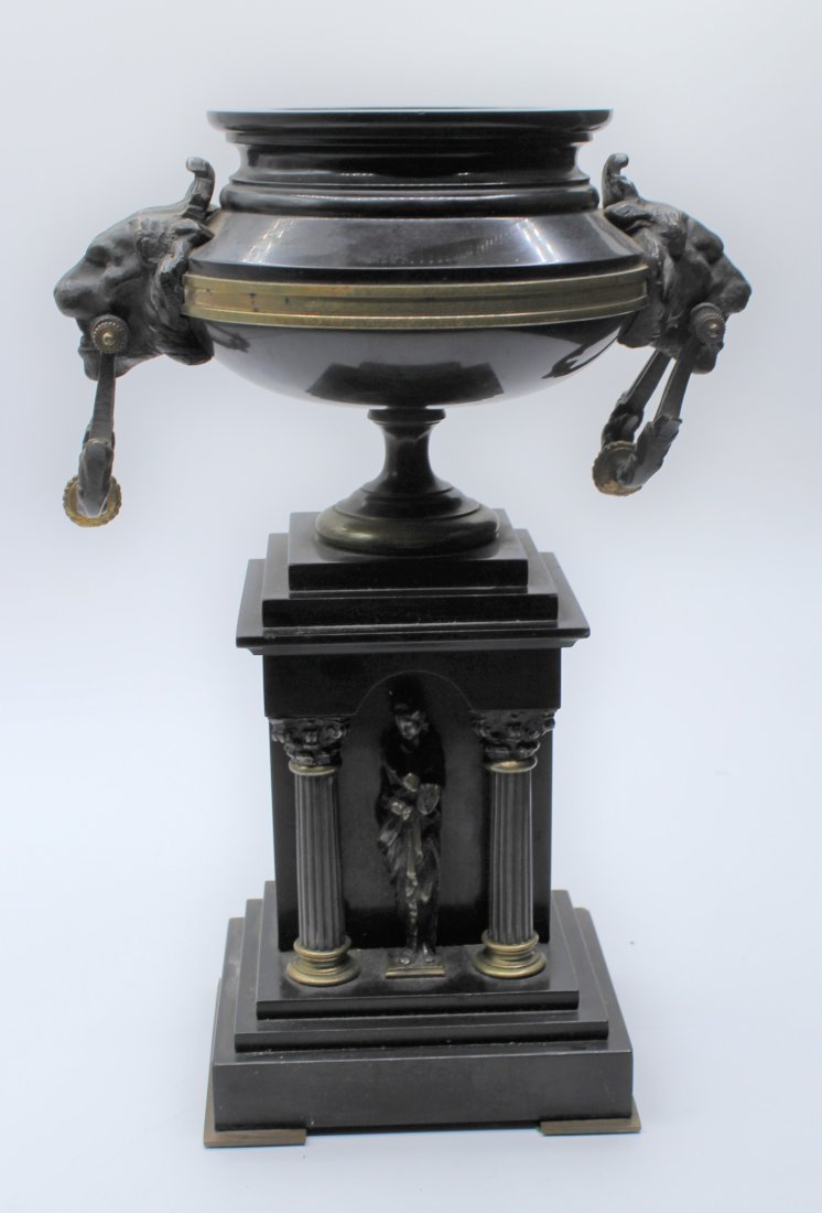 Black Bronze Lion Trophy: Beautiful bronze lion trophy on black marble base. 12x8.