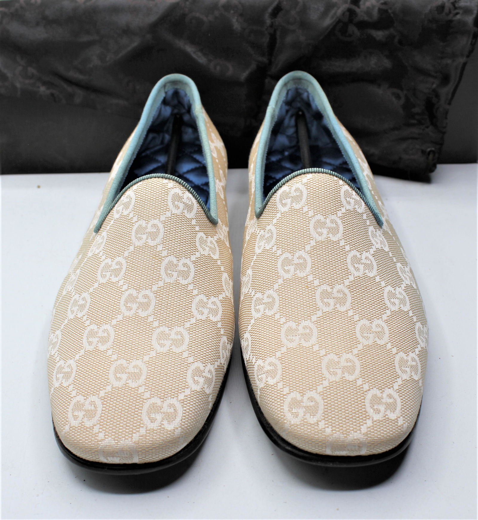 White Gucci Flats (1 of 5)