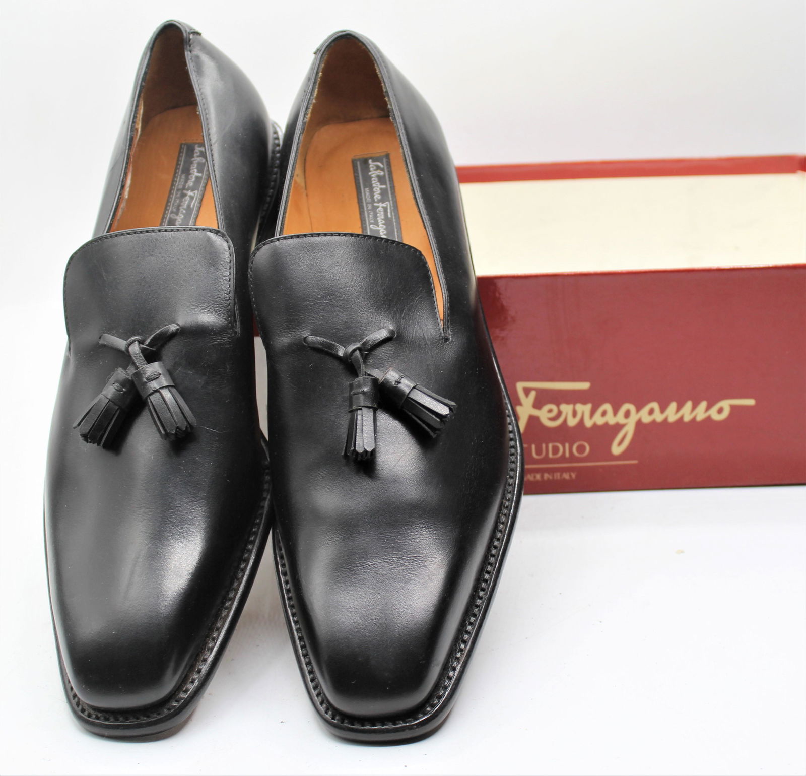 Salvatore Ferragamo Men's Dress Shoes: Black leather, with tassles and pointed toe, size 8.5.