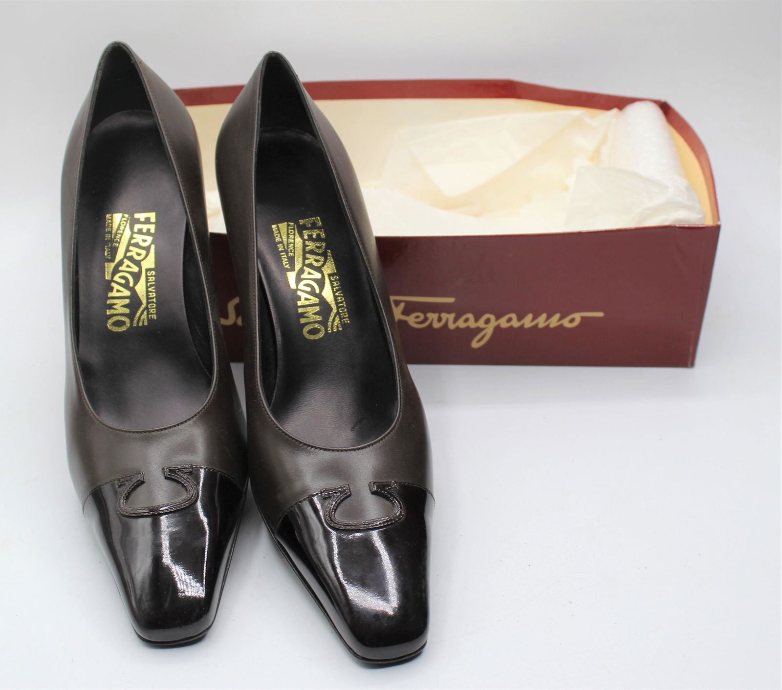 Salvatore Ferragamo Espresso Heels (1 of 6)