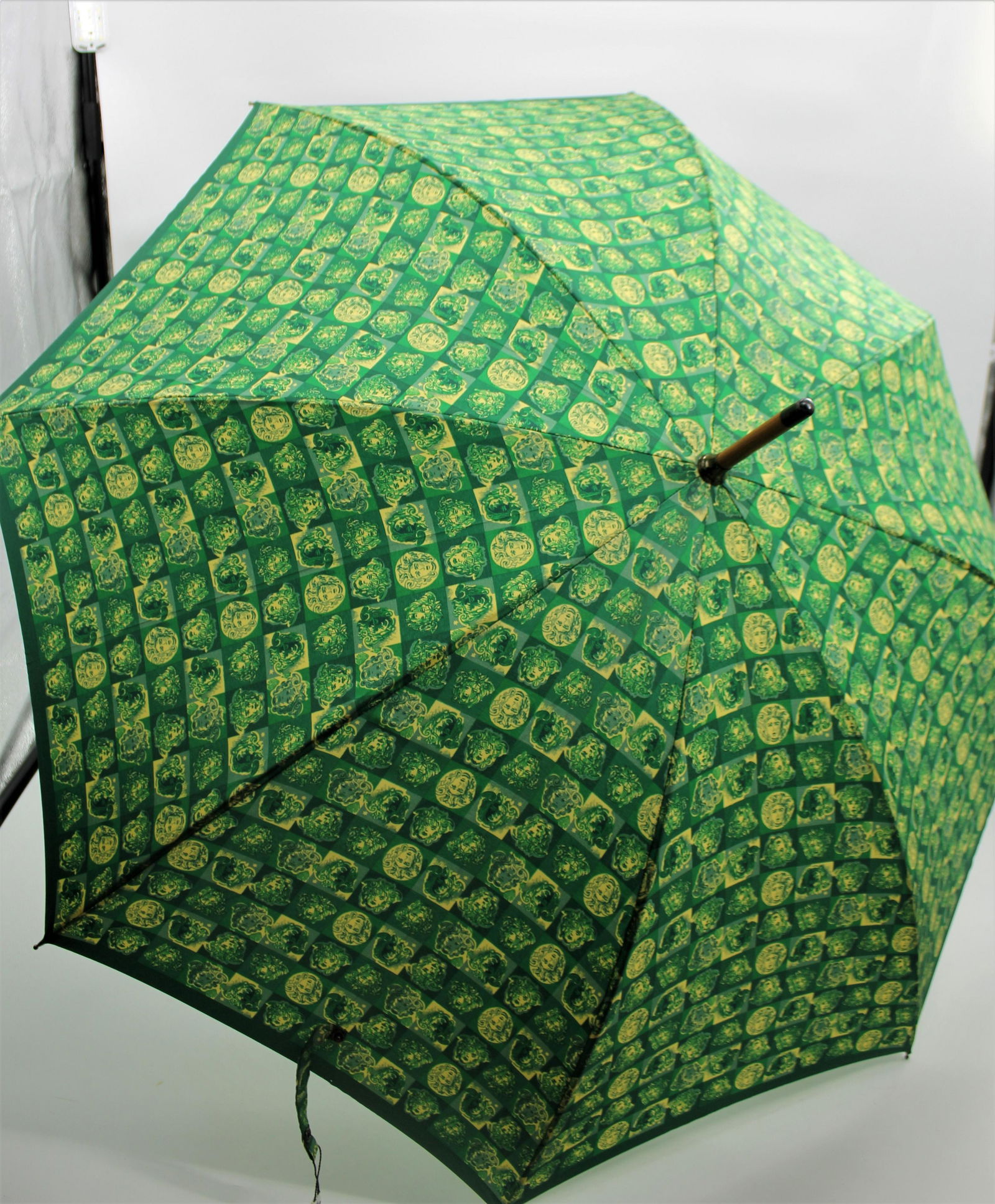 Gianni Versace Umbrella (1 of 5)