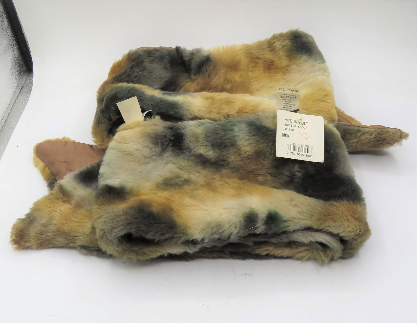 Lot of 2 Renee's New York Faux Fur Scarves (1 of 5)