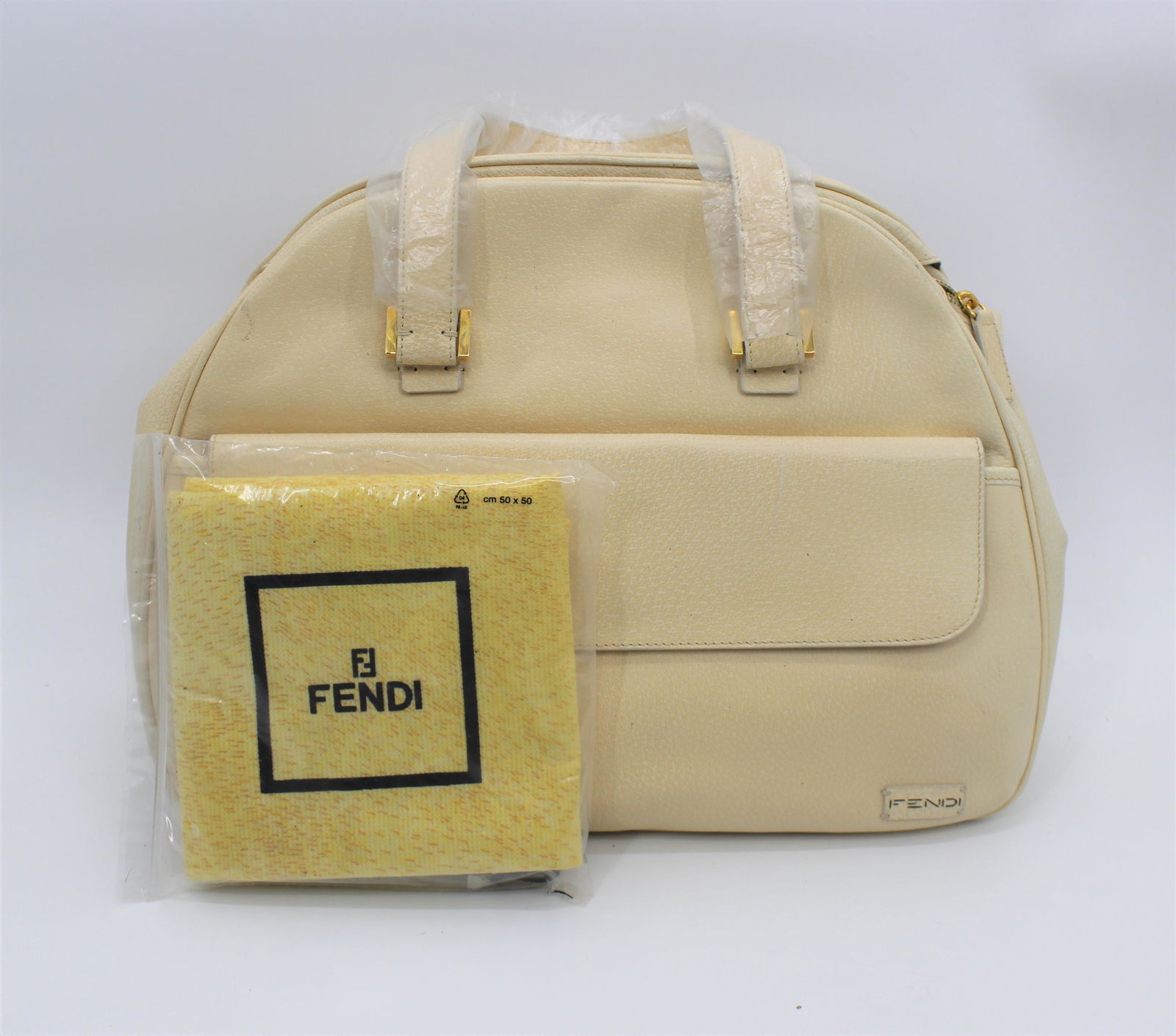 Vintage Cream Fendi Tote (1 of 8)