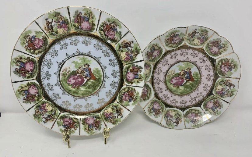 Royal Vienna Victorian Courting Couple Dinner Plate & Bowl Fragonard: Royal Vienna Victorian Courting Couple Dinner Plate & Bowl Fragonard.Royal Vienna Line Fragonard courting dinner plate & bowl by Arnart Imports. Golden trim. Overall condition is good, free from chipp