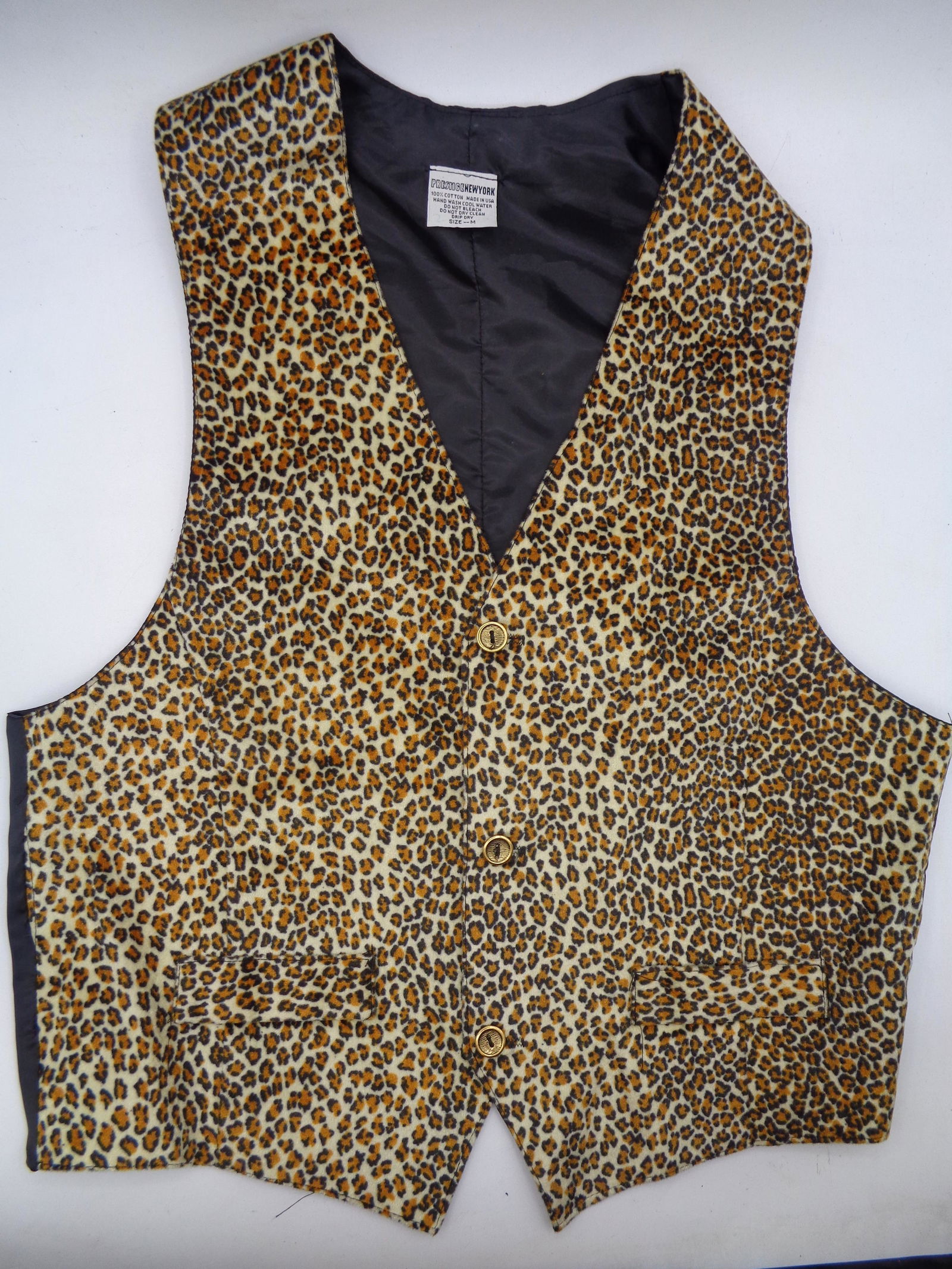 Prestige NY Leopard Print Vest: Sassy Women's vest in leopard!! Vest has three buttons and two decorative pockets. Inner lining is satiny black. See photos. Great condition! Size M.
