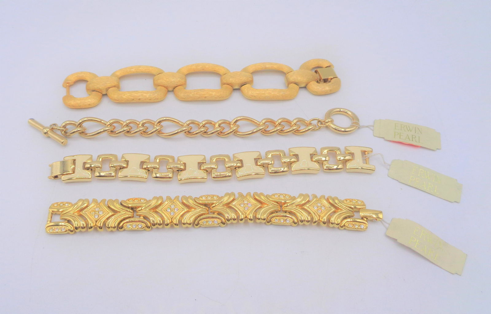 Lot of 4 Erwin Pearl Bracelets: Lot of 4 gold Erwin Pearl bracelets. These are a great staple item for any jewelry collection!