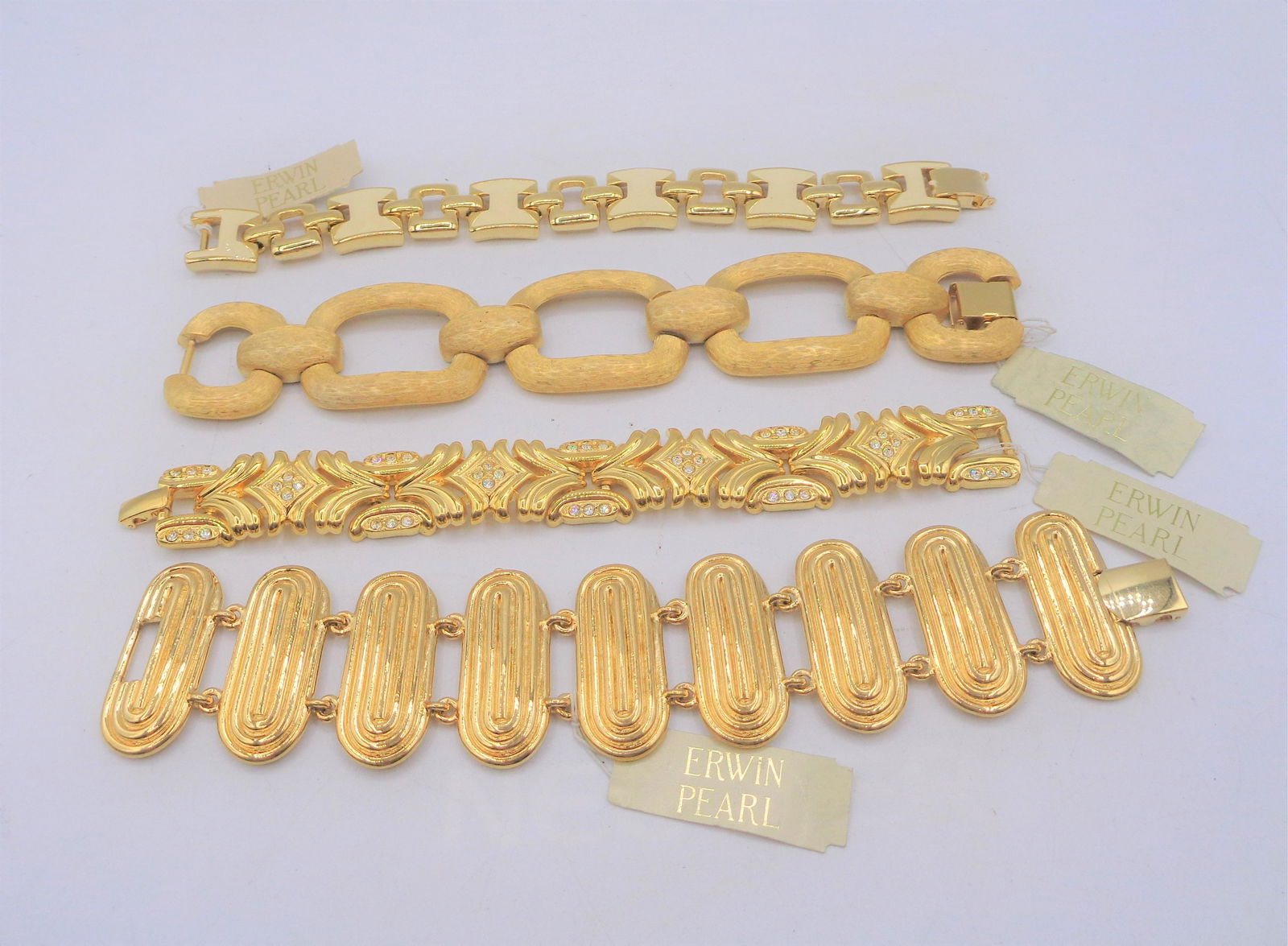 Lot of 4 Erwin Pearl Bracelets: Lot of 4 gold Erwin Pearl bracelets. These are a great staple item for any jewelry collection!