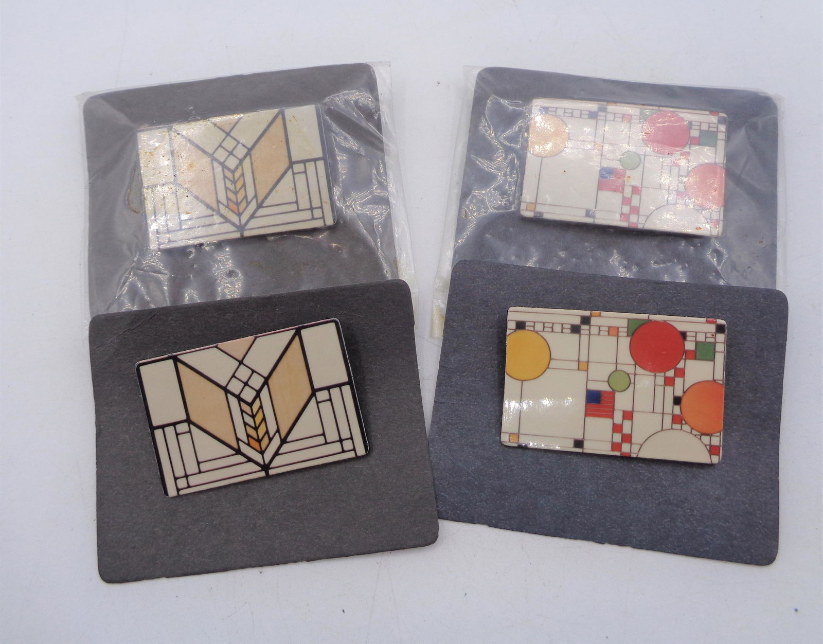 Lot of 4 Oil Canvas Pins (1 of 2)