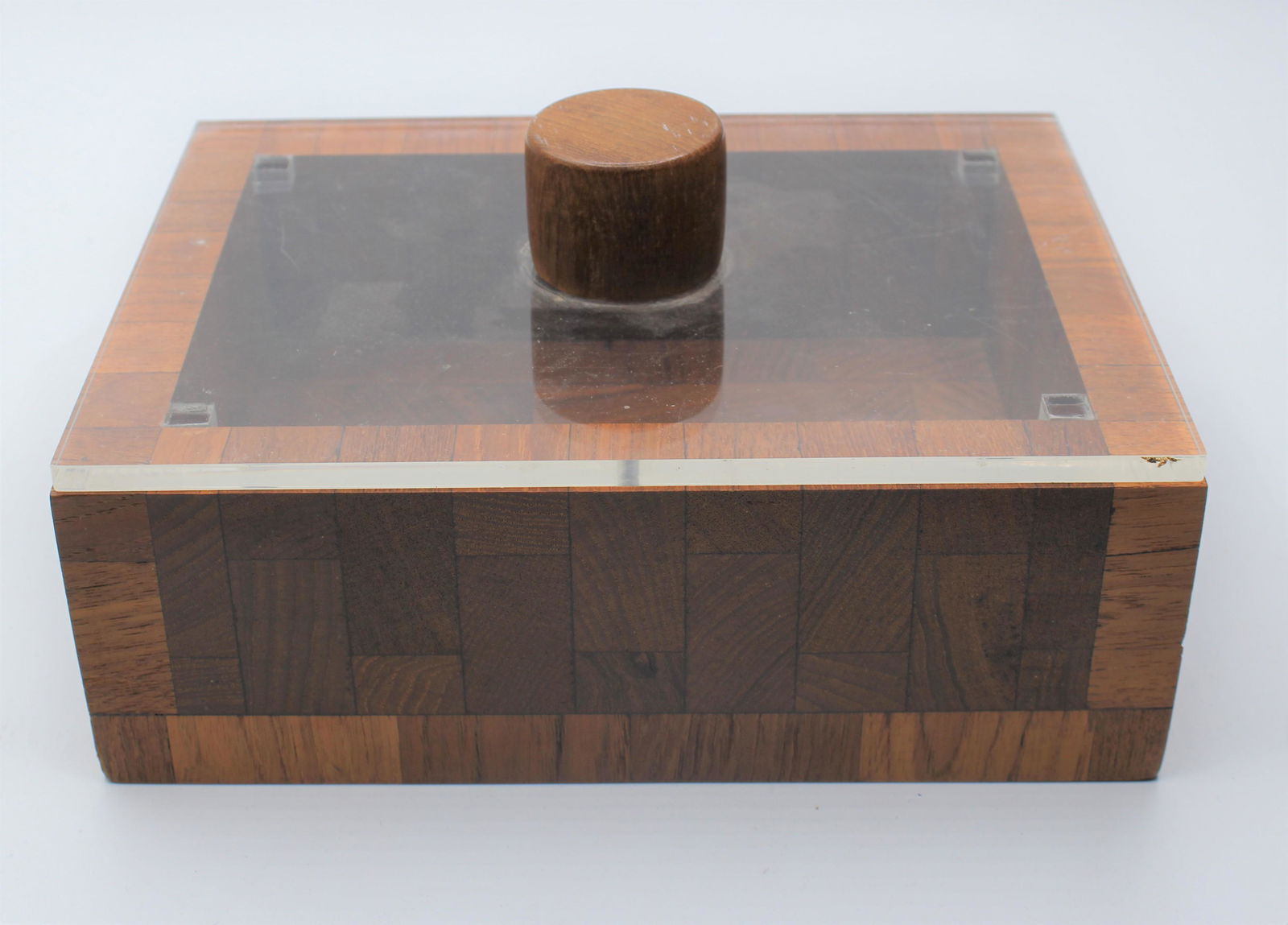 Vintage Dunhill Britsh Crown Colony Humidor: Beautiful humidor with plexiglass top. Without the wooden knob - 3.25x9x6.75.