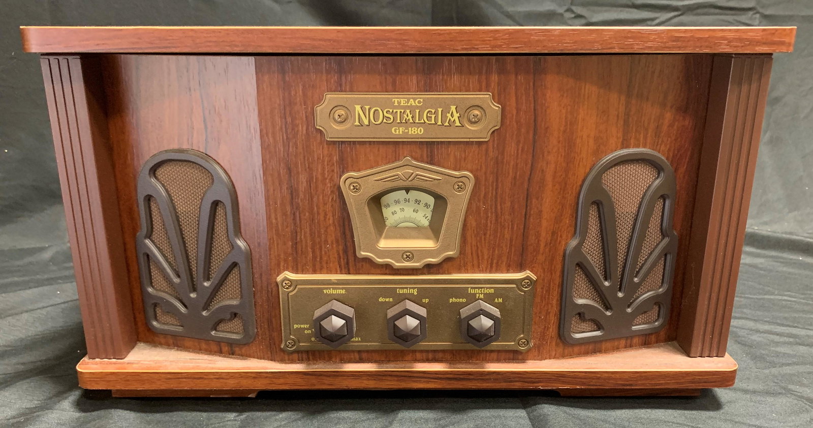 TEAC Nostalgia GF-180 Stereo System (1 of 4)