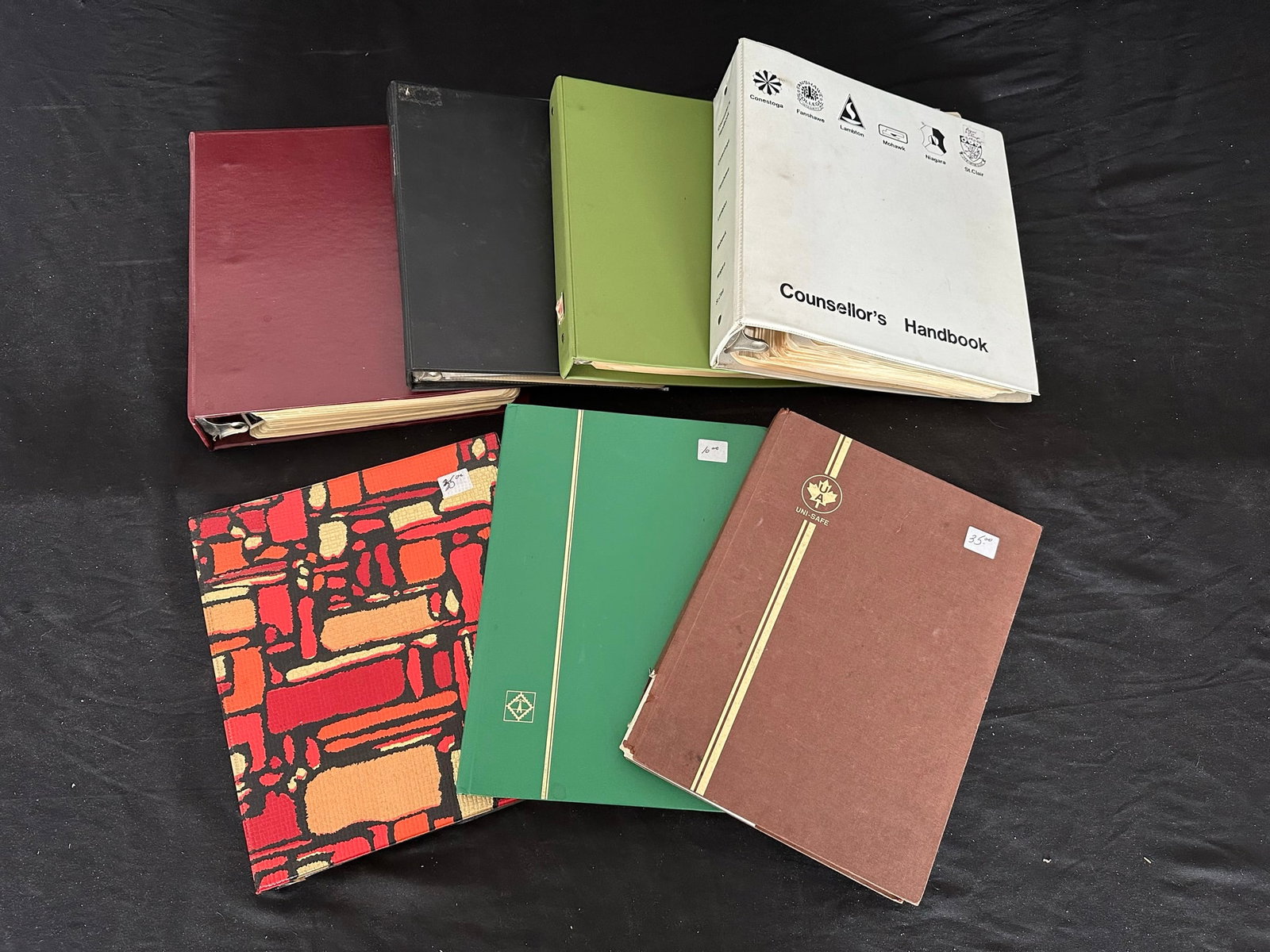 A world accumulation 1911 to 1980's in eight standard albums (1 of 4)