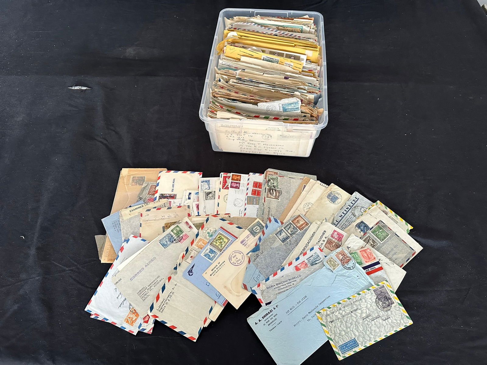 A world accumulation of covers 1900 to 1960, in a plastic box (1 of 6)