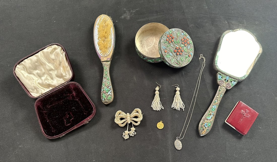 Various Collectibles (1 of 4)