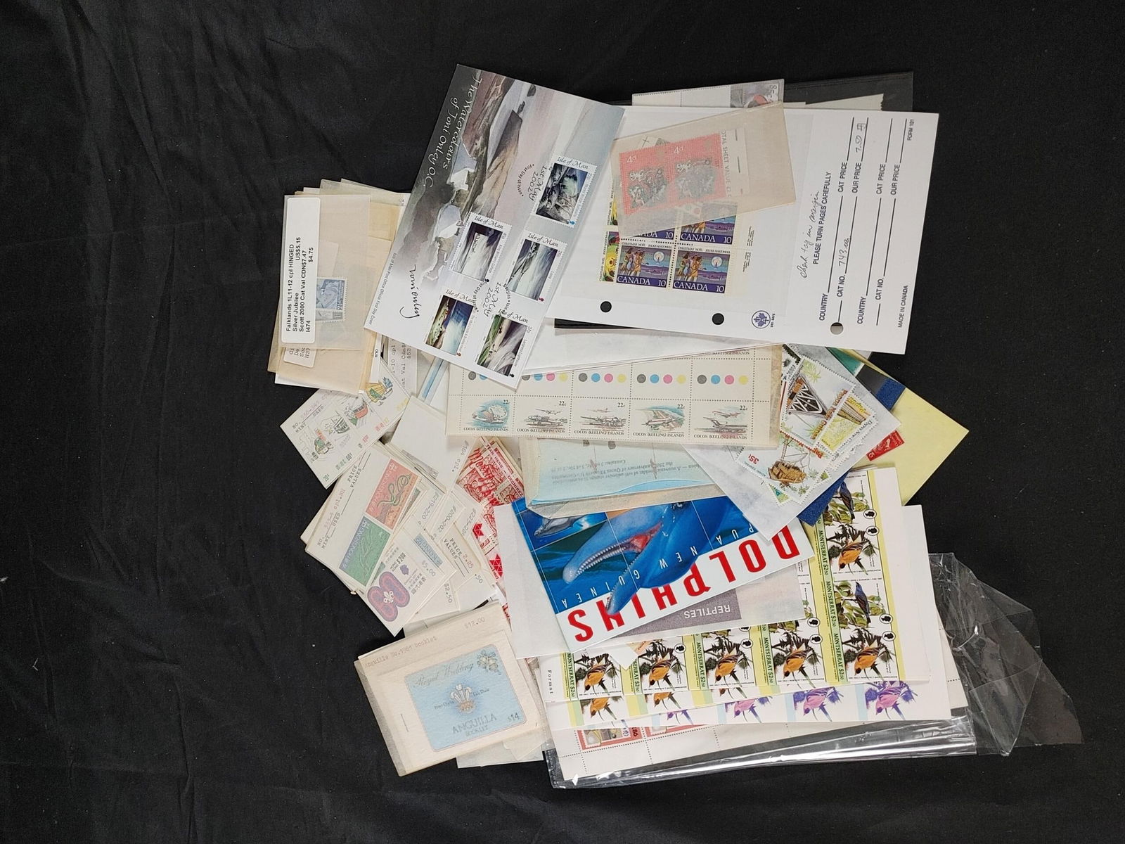 A-Z accumulation of British Commonwealth in packets and loose (1 of 1)