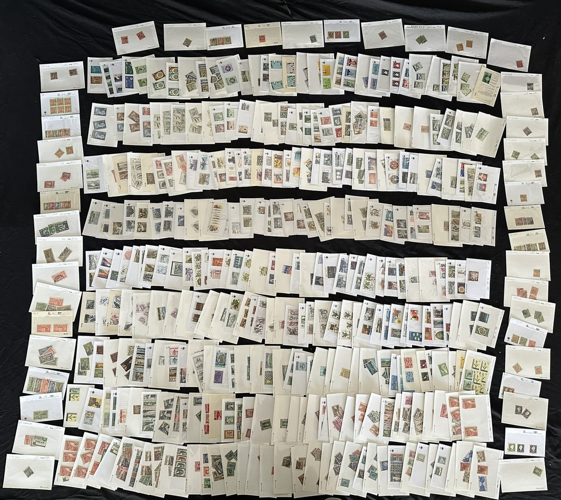 Iceland Dealer Stock 1876-2001 #11/#954 + #C51/#O52.: A mint and used Iceland Dealer stock from in identified 102's and 104's. Contains #11/#954, #C21/#C31, #J5, #O7/#O52. Includes used #11, #15, #127, #144-#148 (3), #185, #289-#296 (2), #677, #C29. Mint