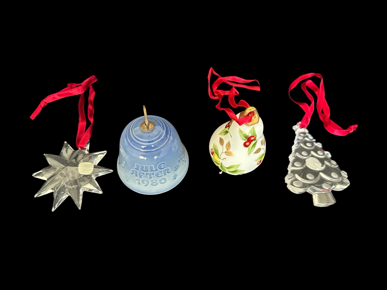 Tiffany & Co. Holiday Ornament Collection with Bing & Grøndahl “Jule Aften 1980?? Bell - Crystal: This exceptional holiday collection brings together the timeless elegance of Tiffany & Co. alongside the renowned craftsmanship of Bing & Grøndahl, making it a highly desirable grouping for discernin