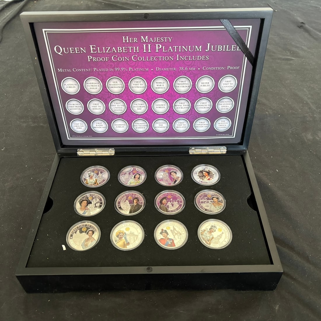 Part set of 12 of 24 Platinum plated proofs, to celebrate the Platinum Jubilee of QEII in 2022,: Part set of 12 of 24 Platinum plated proofs, to celebrate the Platinum Jubilee of QEII in 2022, contained in a presentation box, appears f-vf