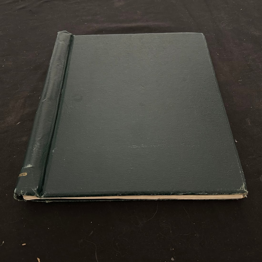 Thailand 1887 - 1979 and Vietnam 1951 - 1971, a used pair of collections on leaves in a Simplex (1 of 10)