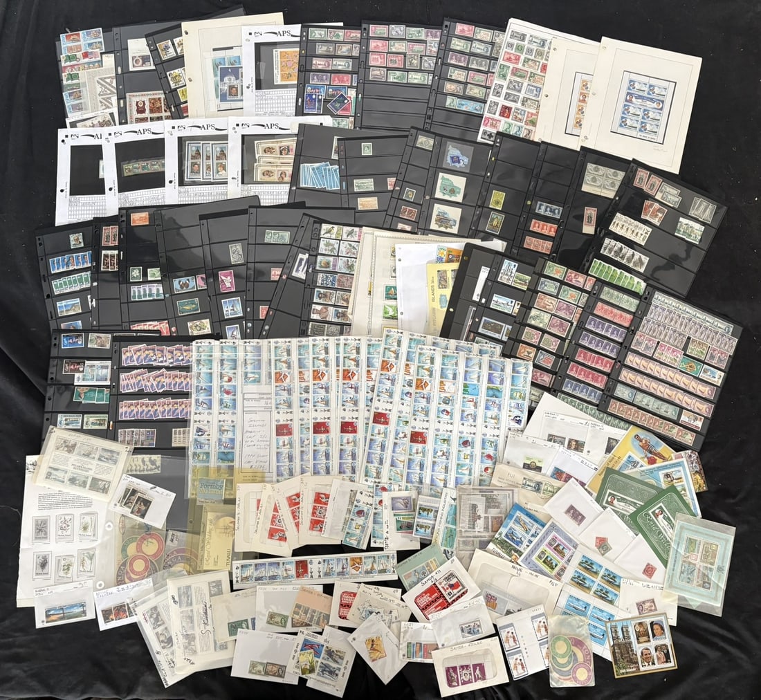 British Pacific Islands 1914 - 1986, a MNH /MH and used selection on leaves / stocksheets and loose (1 of 9)