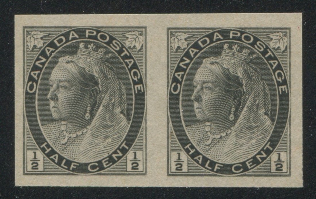 Canada 1898 - 1902, #74v, 1/2c black IMPERFORATE Pair without gum, large margins all round, Unitrade (1 of 2)