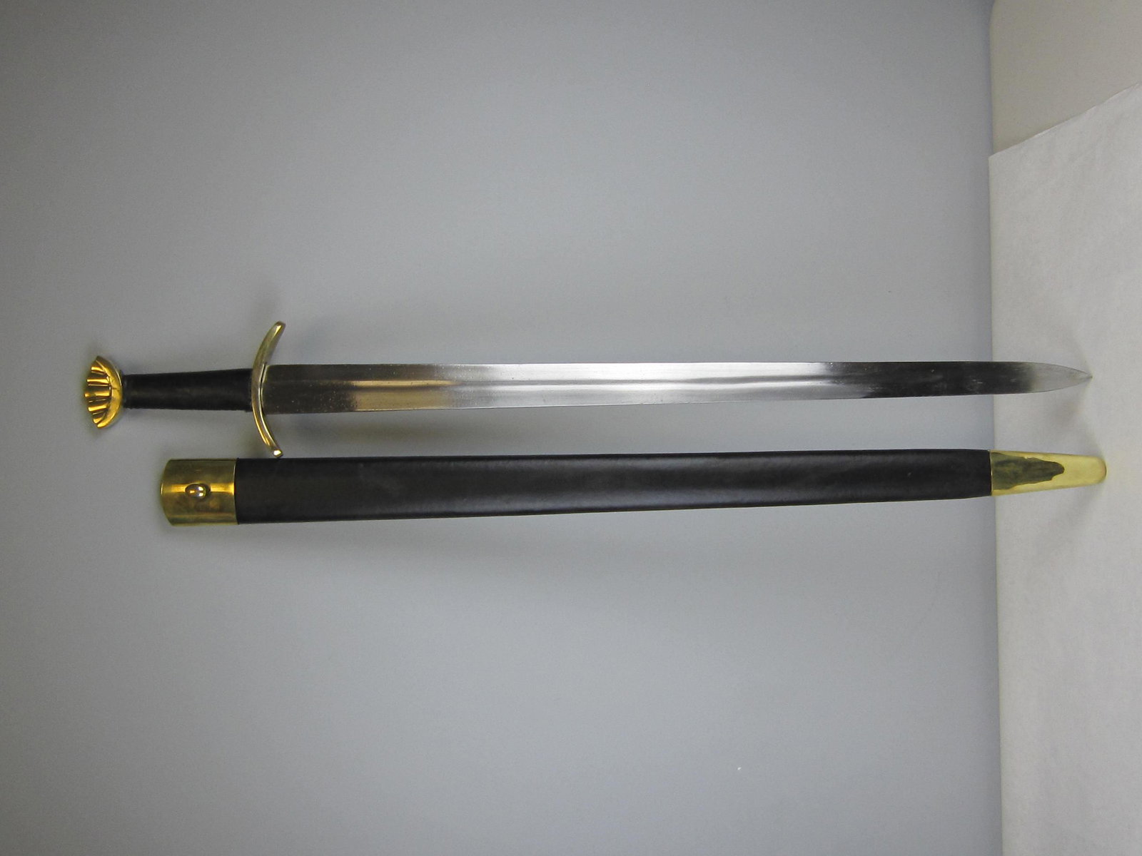 Medieval warrior brand Viking Sword 39 inches overall: Medieval Warrior Brand Norseman Raiding Viking Sword 38.75 inches Overall With Case. Weights: 10 LBS.
