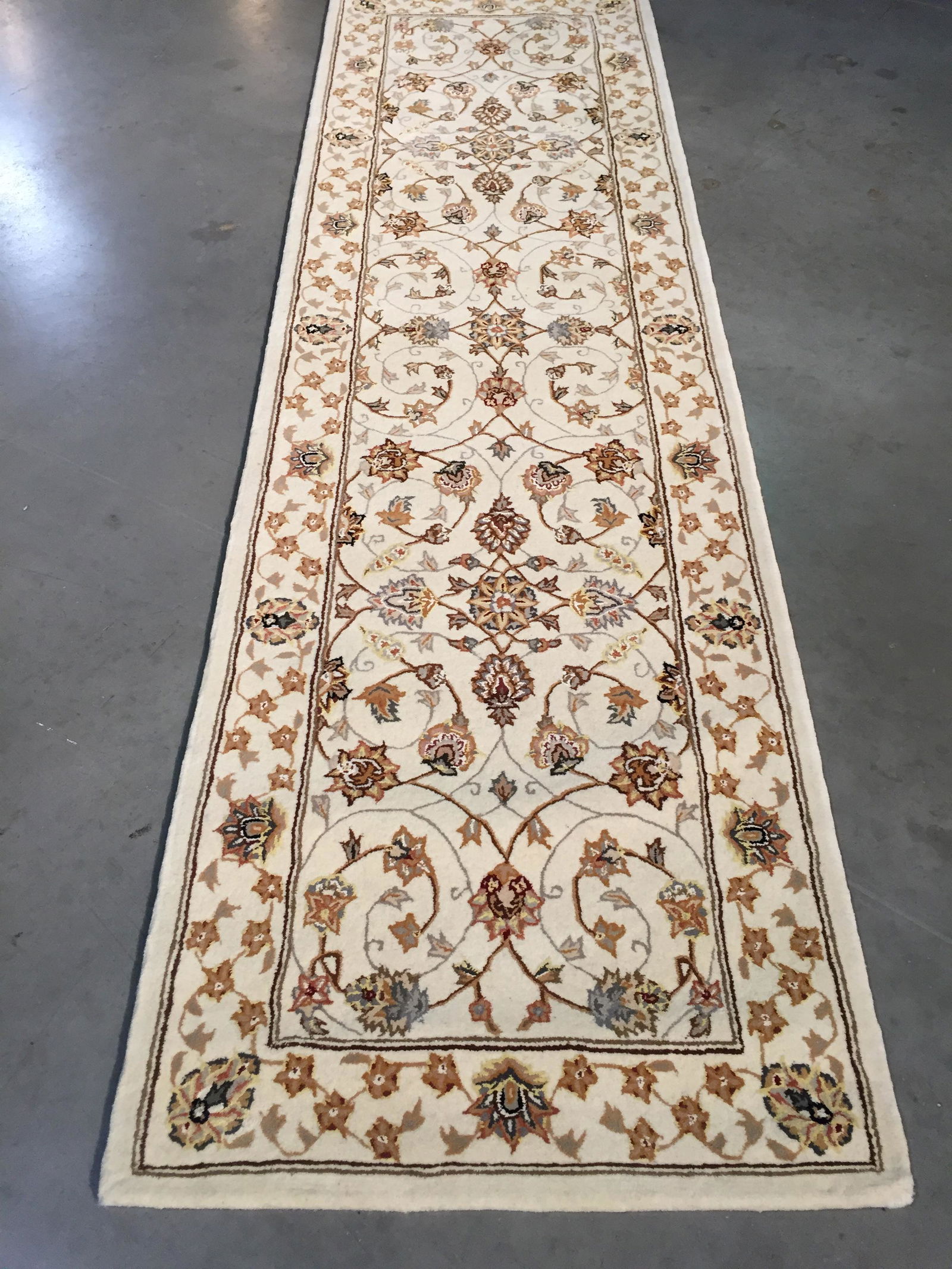 HAND MADE WOOL & SILK RUNNER 2.6x8 (1 of 8)